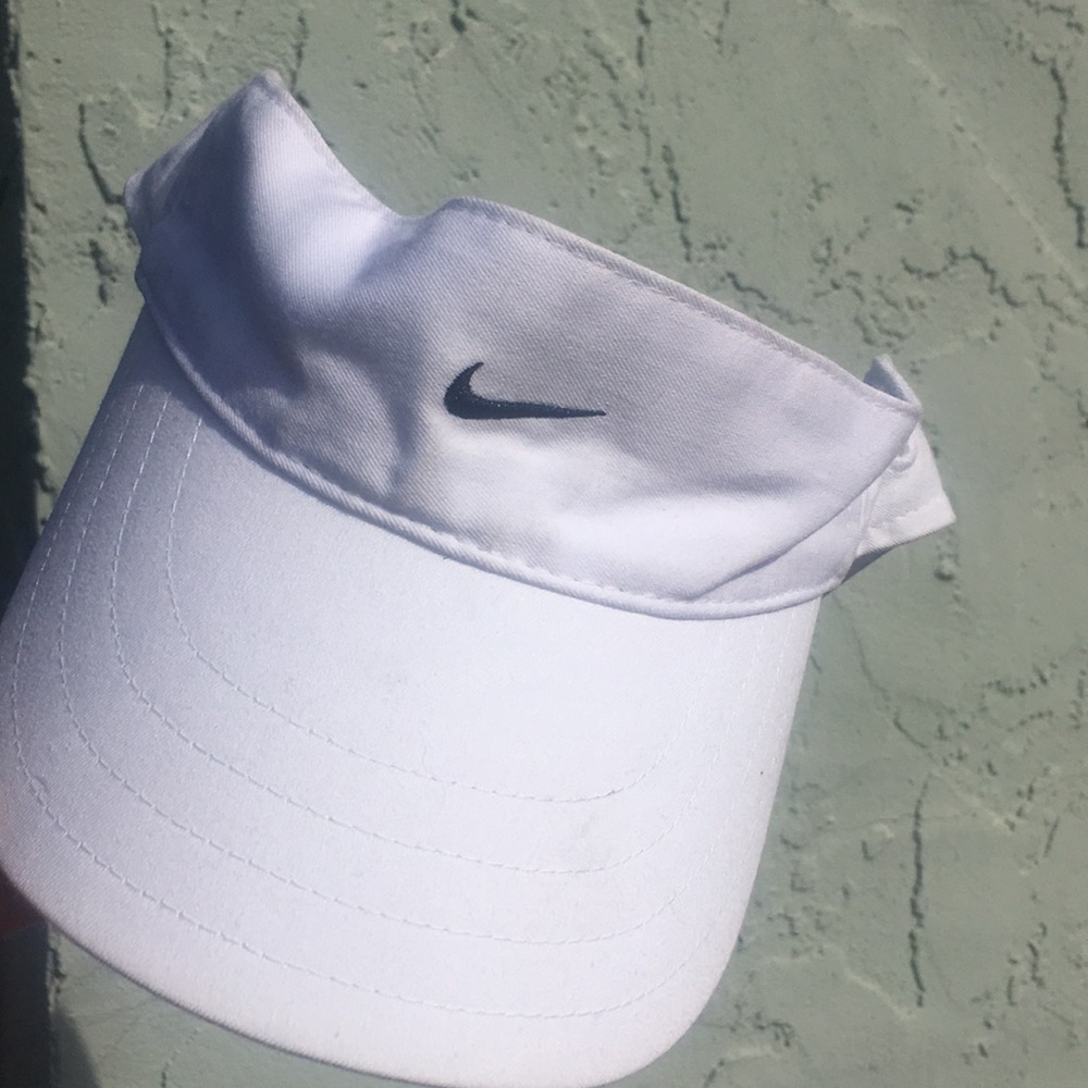 Nike Visor ✨